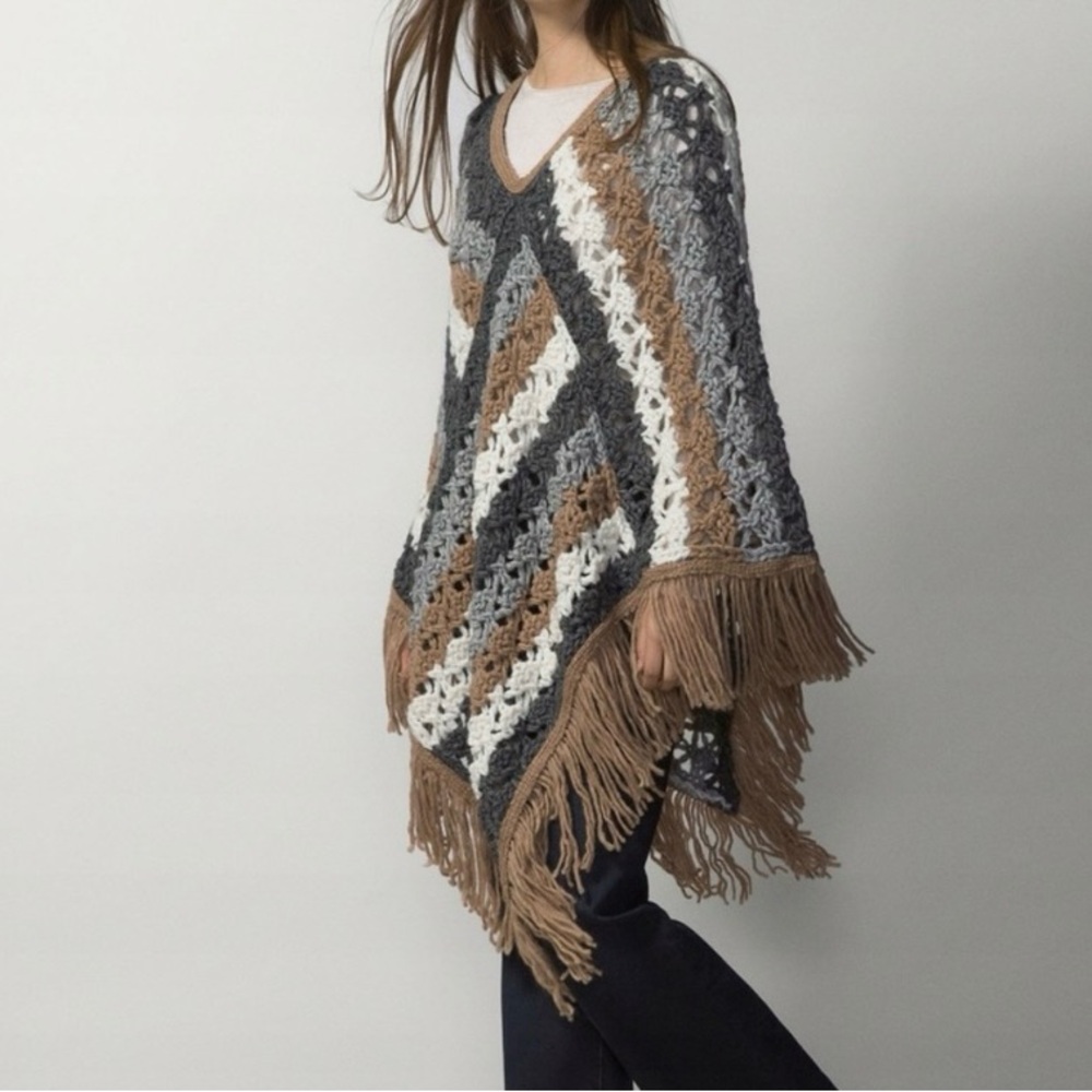 NWT MASSIMO DUTTI SIZE SMALL CROCHET PONCHO ITALIAN YARN ALPACA WOOL BLEND FRING